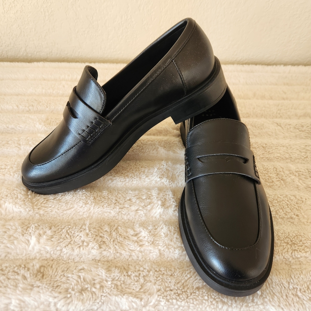 A New Day Womens Black  Faux Leather Classic Slip On Penny Loafer Size 9